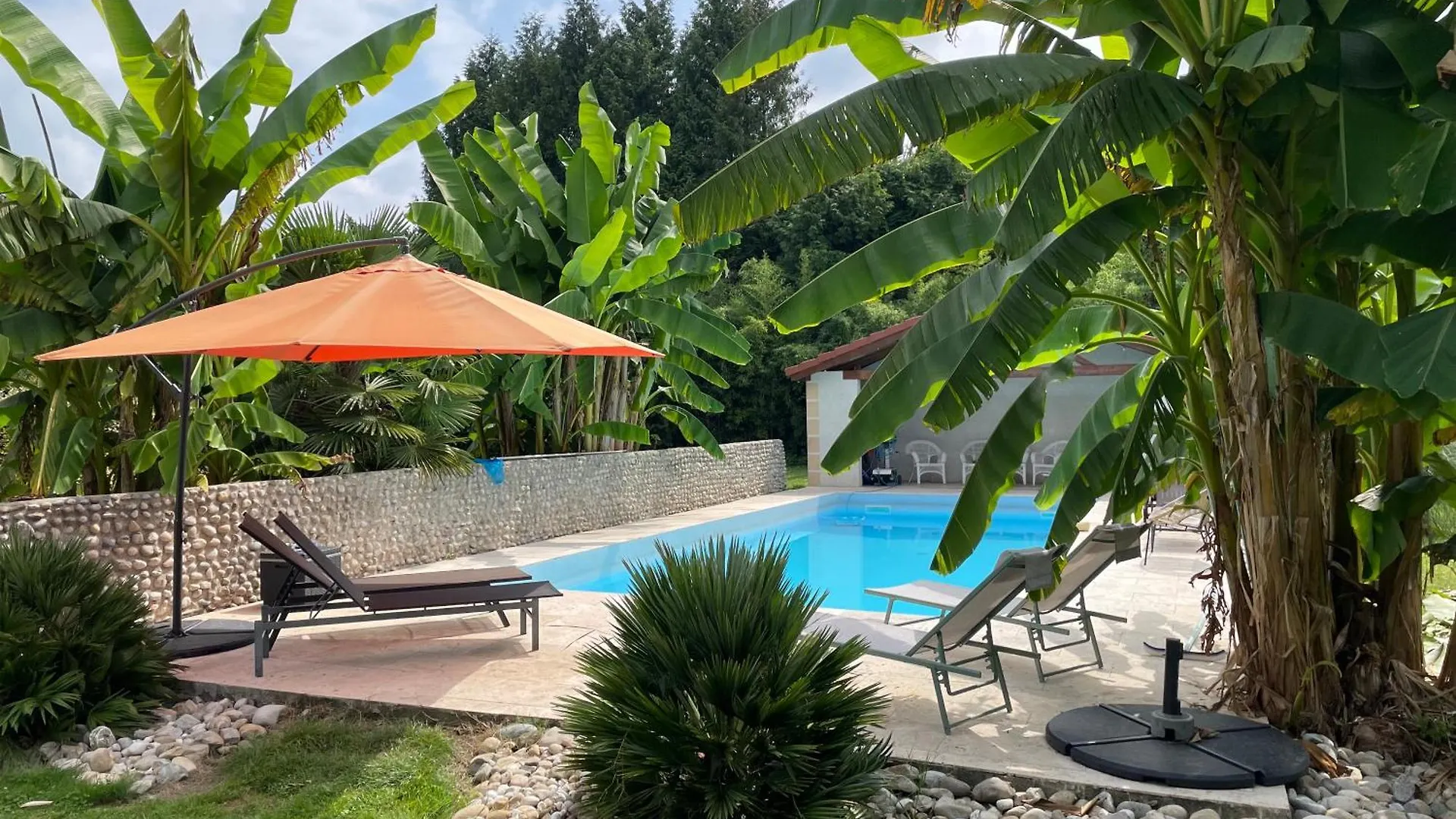 Appartement Le Domaine Loft - Piscine - Jacuzzi - Parc à Tullins
